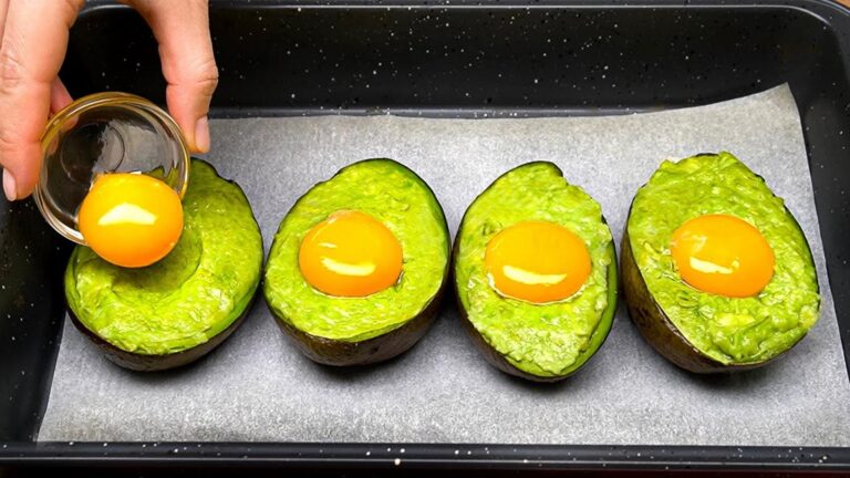 Questo semplice gesto trasforma l’avocado in 5 piatti irresistibili…