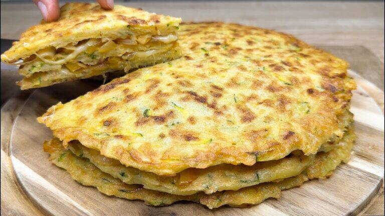 Basta grattugiare patate e 1 zucchina per un piatto facile, gustoso ed economico