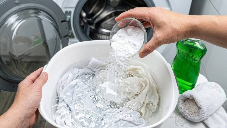 Tende e biancheria di nuovo bianchissime! Senza candeggina